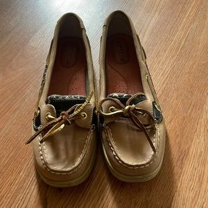 Sperry boat shoes
